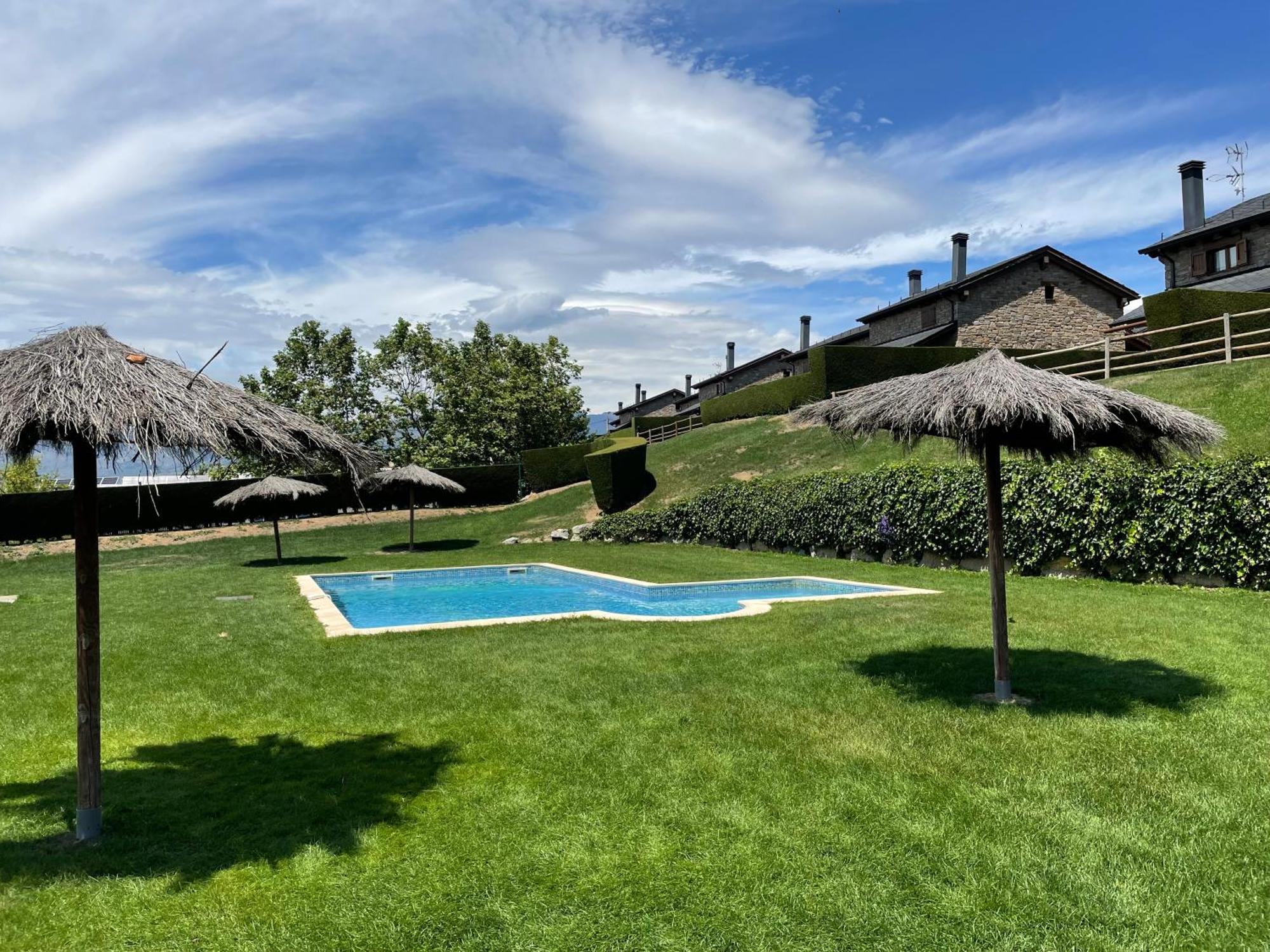 Apartamento Renovado Con Jardin Privado, Parking ,Wifi Y Piscina Osséja المظهر الخارجي الصورة